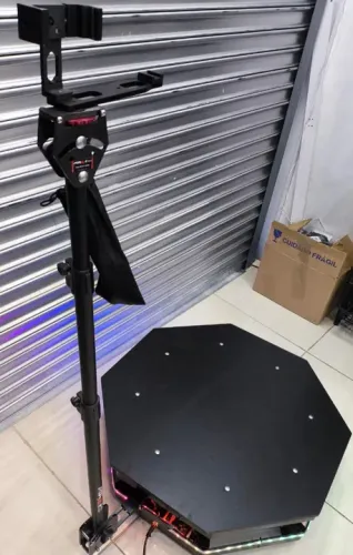 Plataforma 360º suporta até 4 Pessoas