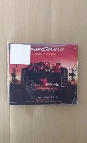 Box 1 Dvd + 2 Cds - Lacrado David Gilmour Live In Gdansk - Pink Floyd
