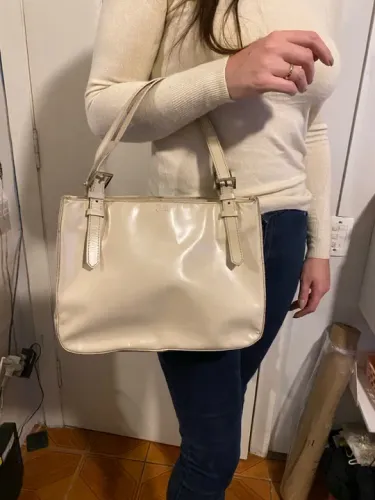 Bolsa off white em couro
