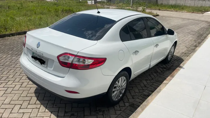 Renault Fluence Sed. Dynamique 2.0 16V Flex Aut. 2016