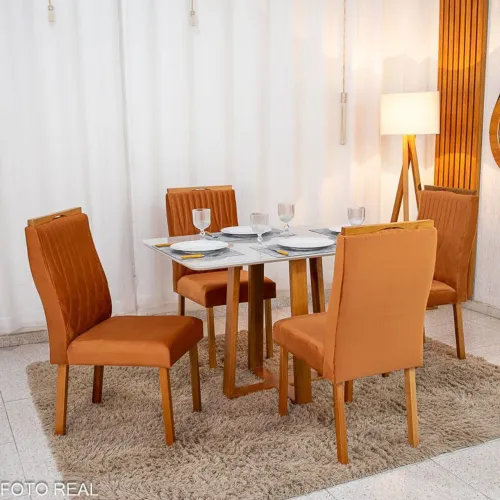 MESA DE JANTAR SEIS CADEIRAS EM MADEIRA JA MONTADAS BASE TAMBÉM EM MADEIRA !! UWYRU