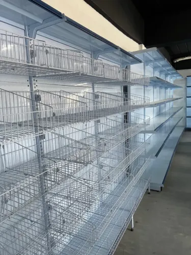 Gôndolas com Acessórios para Lojas | Exposição inteligente e personalizada