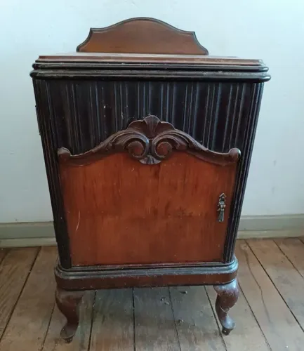 Criado mudo rústico