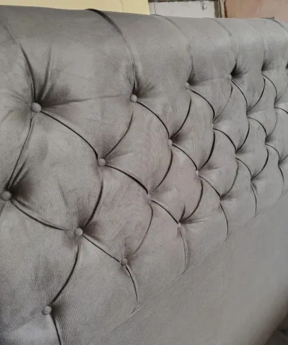 Cabeceira de Cama Estofada Cinza