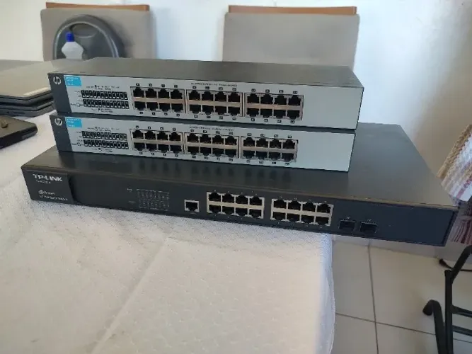Switch 24 portas. Vendendo barato. Switches de rede ideais para otimizar a conectividade