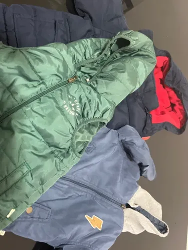 3 Jaquetas Infantis - Tamanho 3-4