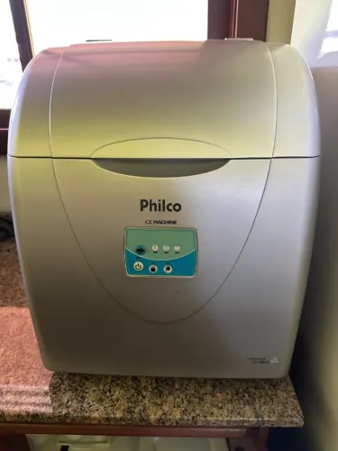 Máquina de fazer gelo portátil Philco