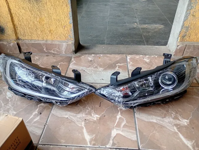Farol Hyundai Elantra 2017 2018 2019 (Preço Unitário) (Novo)
