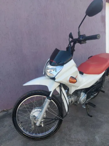 Pop 110i Branco e Vermelha