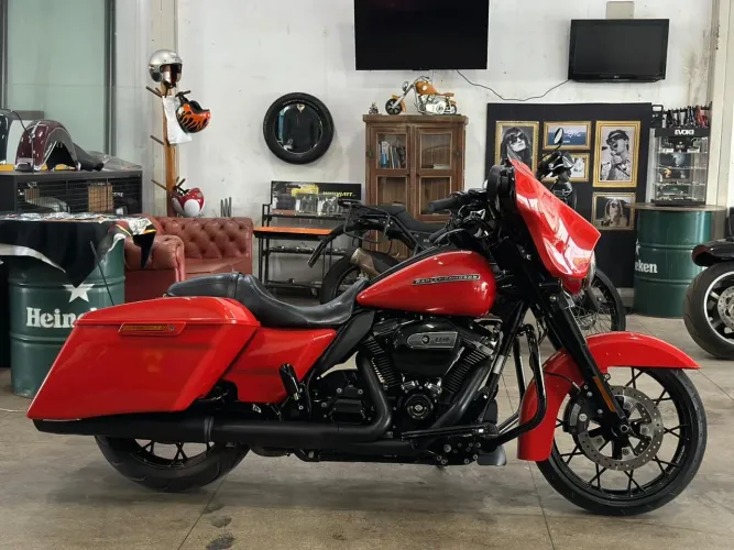 Harley-Davidson Street Glide Special (FLHXS) 2020