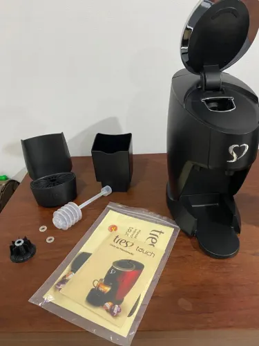 Cafeteira Espresso TRES Touch Preta 3 Corações