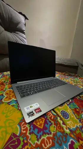 Notebook Lenovo Ideapad 1 AMD Ryzen 5 7520U 8gb 512gb SSD Windows 15.6" 82X5S00500