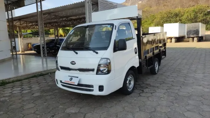 kia bongo uk2500 hd sc, ano 2022, branca com gaiola de gás