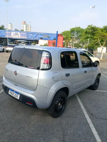 Fiat Uno Attractive 1.0 Flex 6V 5P 2017