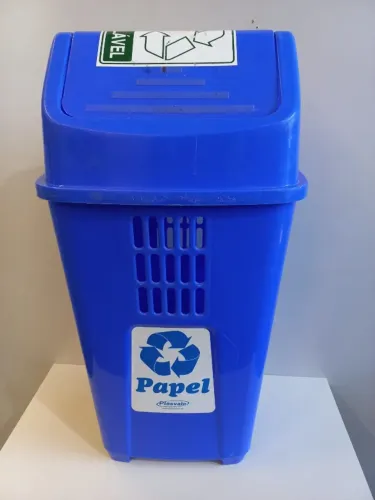 LIXEIRA BASCULANTE DE PLÁSTICO AZUL - PAPEL 