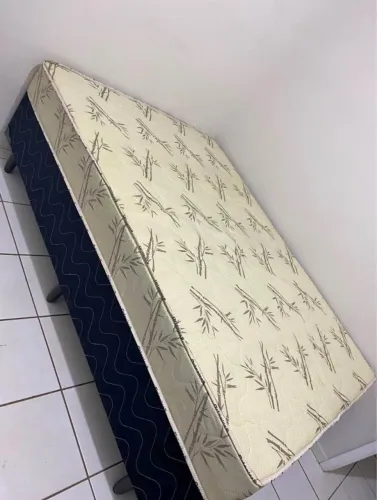 Cama box casal (novo) hoje