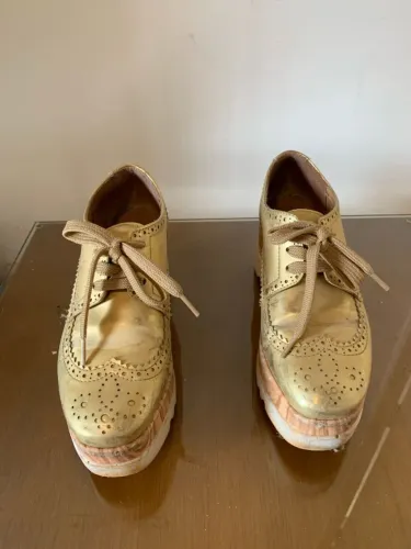 Sapato Plataforma Dourado