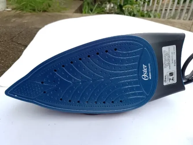 Ferro Passar Oster Vapor Turbo Stean Base antiaderente