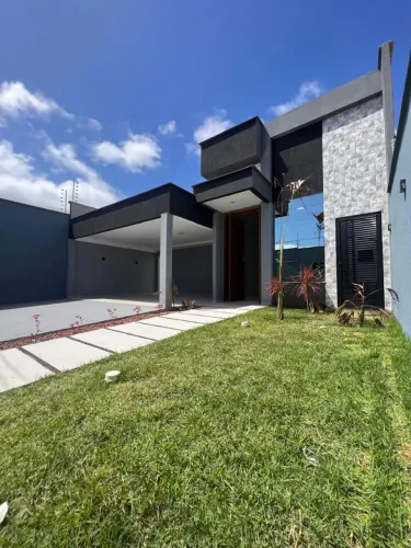 Casa Localizada Lado Praia Aracagy, região nobre. 2 minutos da praia. 