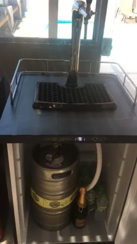 Chopeira Kegerator 1 via 220V completa 