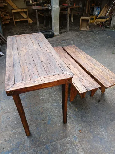 Mesa com bancos caipira