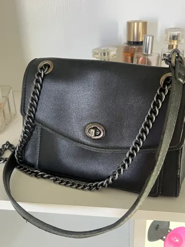 bolsa preta em material de ótima qualidade