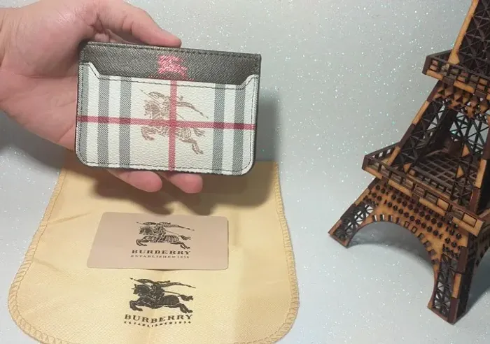 PORTA CARTÃO BURBERRY ORGANIZADOR DE CARTÕES UNISSEX PREMIUM COURO CANVAS XADREZ BEGE 