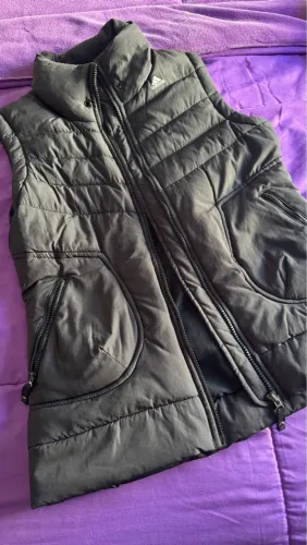 Colete Adidas Acolchoado - Conforto e Estilo