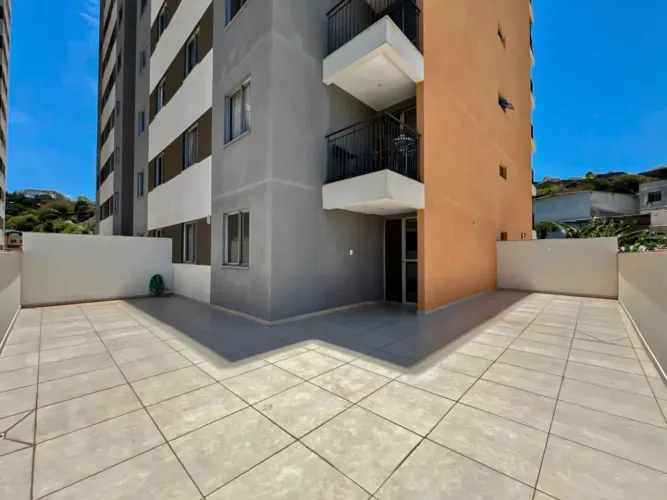 Garden com ampla área externa e vaga para venda