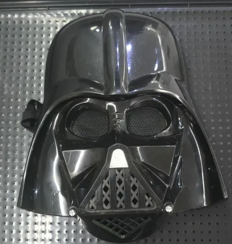 Máscara Matel star Wars Darth Vader original importada