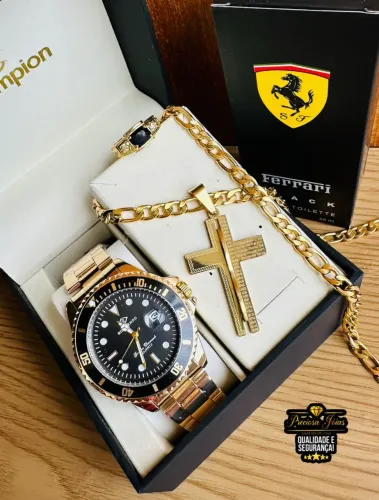 Conjunto de relógio e acessórios dourados