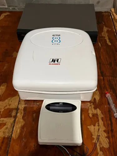 Central de alarme JFL 8 Active Ultra