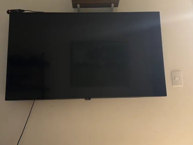 TV LED 50 AOC com DEFEITO