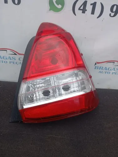 lanterna traseira etios sedan 2012 a 2022