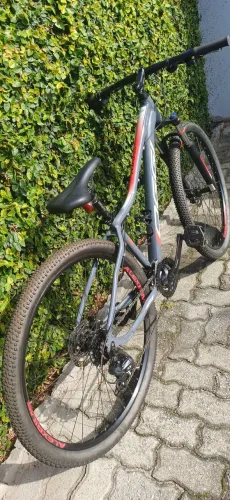 Bicicleta OGGI 29 BW FLOAT 5.0 24V, comprada em 24, usada duas vezes 