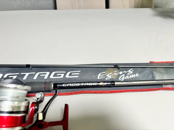 Vendo conjunto de pesca Major Craft e Daiwa