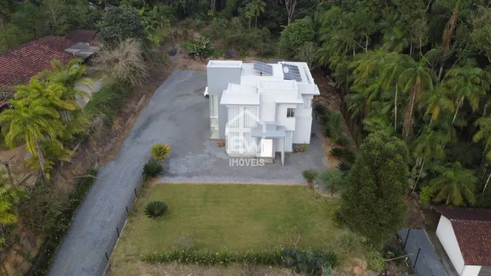 Sobrado com 250m² em Massaranduba, SC