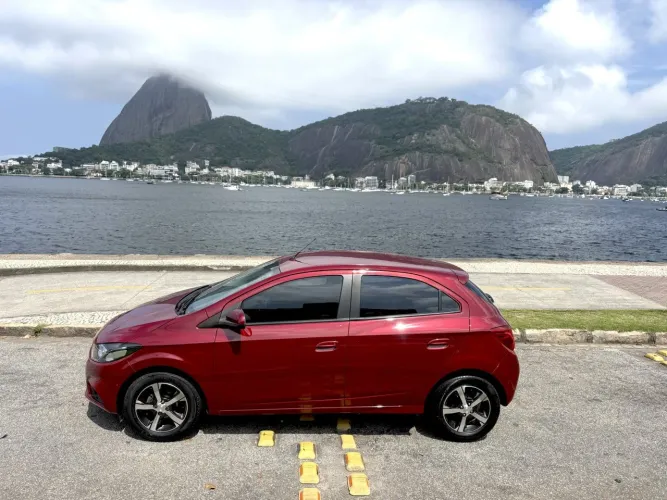 Chevrolet Onix Hatch LTZ 1.4 8V Flex Power Aut. 4P 2019