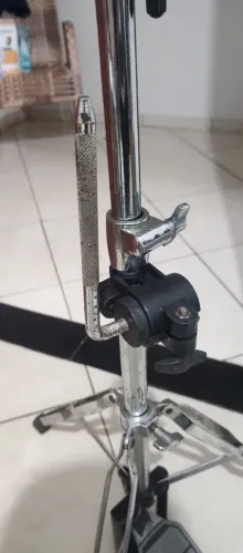 Clanp para bateria eletrônica musical
