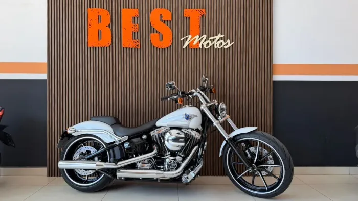 HARLEY DAVIDSON BREAKOUT SOFTAIL