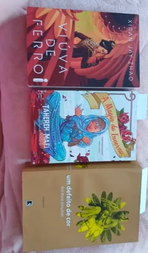 Livros 4 livros por R$50,00