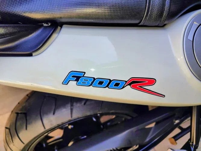 BMW F800R 2015 - Excelente Estado