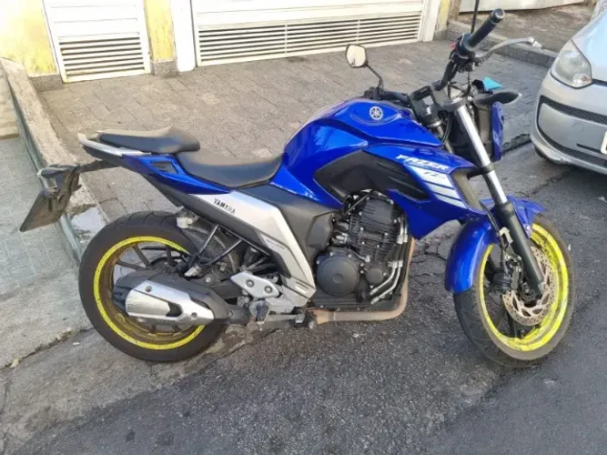 Fazer 250 conservada