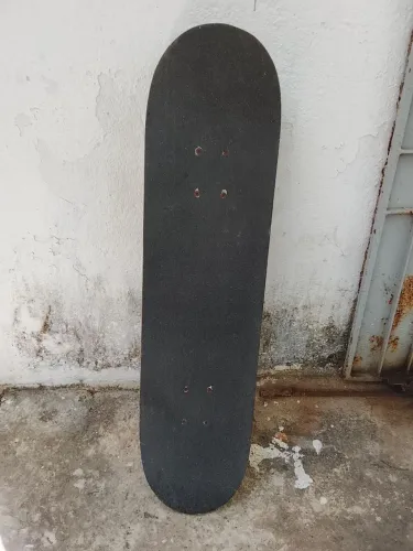 Vendo um skate semi profissional da Marvel usado poucas vezes tá perfeito