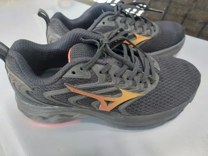 Tênis mizuno
