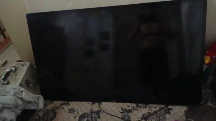 Tv 49 polegadas com defeito 