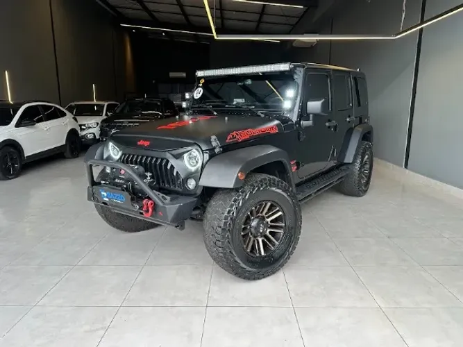 Jeep Wrangler Unlimited Sport 3.6 V6 284cv 4P 2015