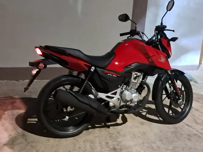 Vendo cg fan 160 com baixa km