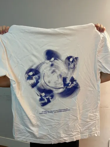 Camiseta Comp Supply - Caveiras