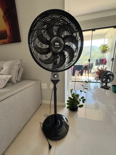 Ventilador WAP Coluna Flow Turbo Preto 220V